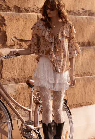 stealing-beauty-short-sleeve-blouse